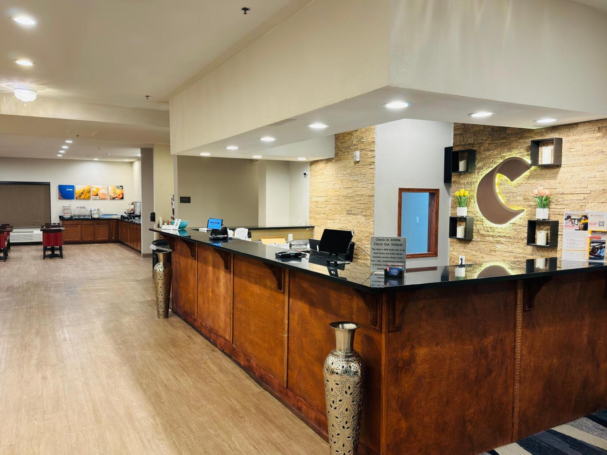 Comfort Suites Plymouth Near Us-30 Exterior foto
